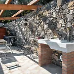 Ginela' - Casa Di Pietra 펜션 *